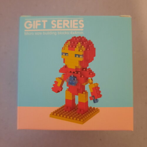Lot de 140 mini bloc de construction pour réaliser une figurine de iron man