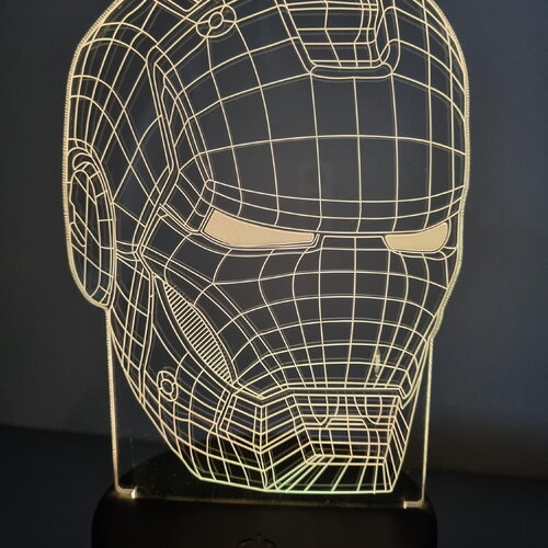 Veilleuse lampe 3d en acrylique inspiré  de iron man - une idée cadeau originale !