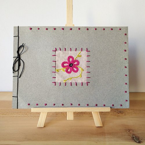 Carnet d'aquarelle  "tendre fleur rose"