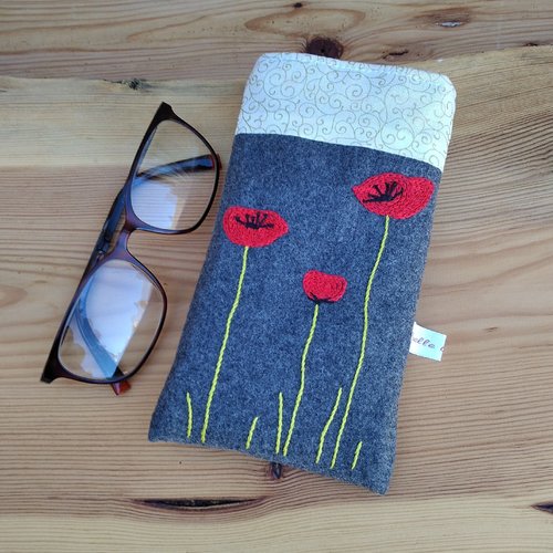 Etui à lunettes en laine "coquelicots"