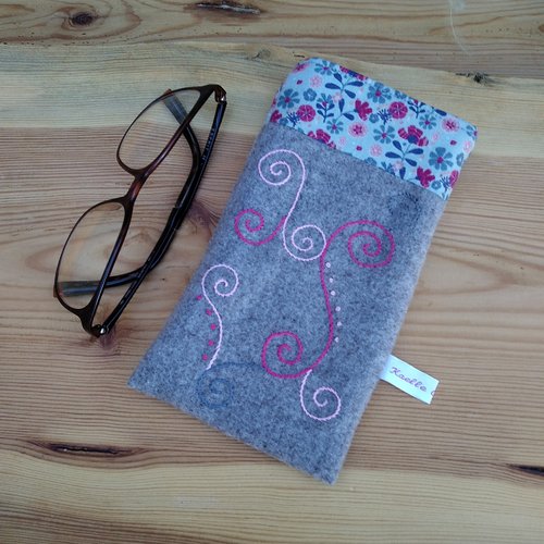 Etui à lunettes en laine "arabesques"