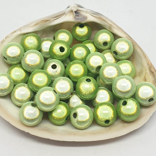 Lot de 10 perles en acryliques vert clair