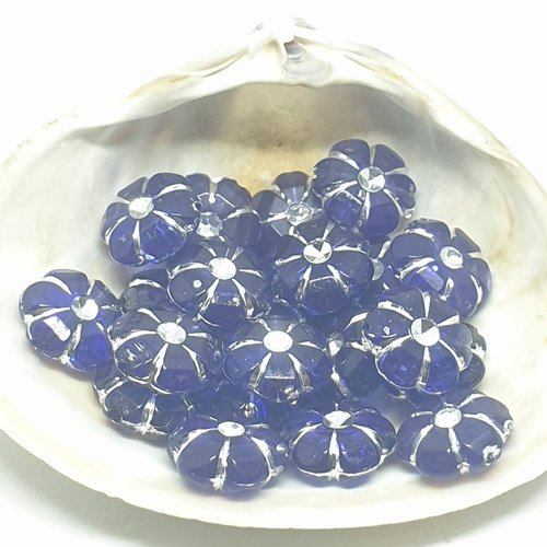 Lot de 11 perles en acryliques en fleur bleu