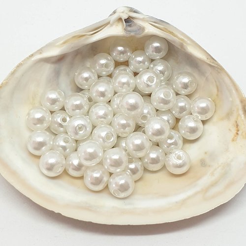 Lot de 11 perles en acryliques blanches