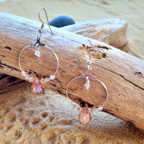 Boucles d'oreilles en acier et cristal rose effet créoles