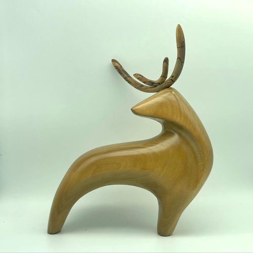 Cerf animal totem en bois