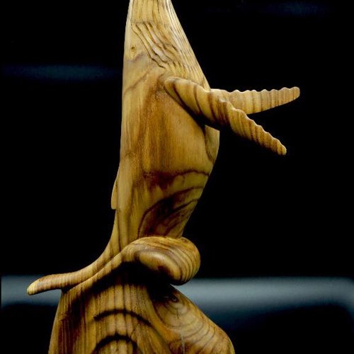 Baleine sculpture bois