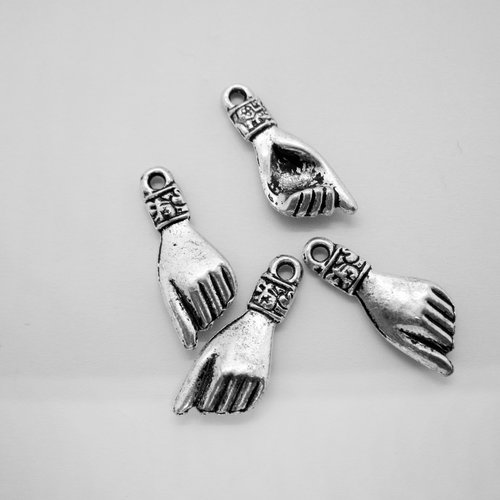 4 breloques "mains" en métal argenté