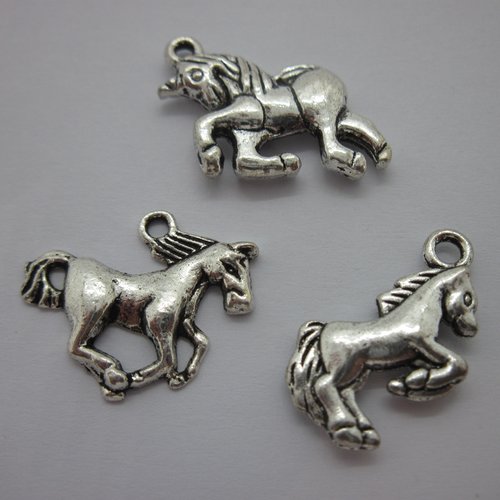 3 breloques "cheval et licorne" en métal argenté