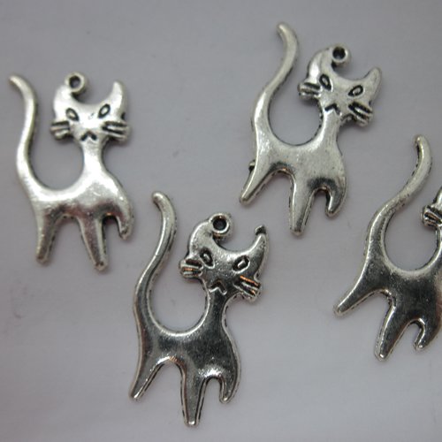 4 breloques "chat" en métal argenté réversible