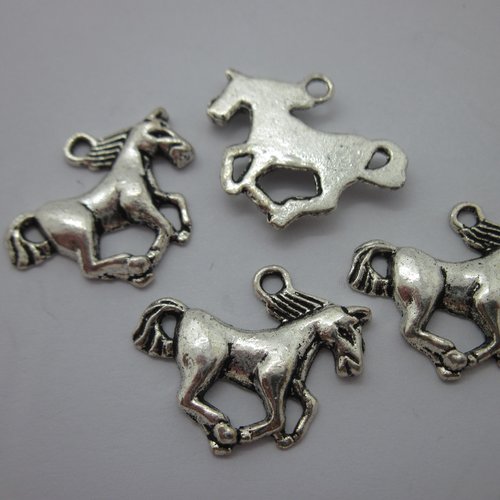 4 breloques "cheval" en métal argenté