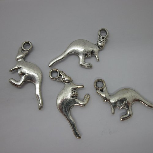 4 breloques "kangourou" en métal argenté