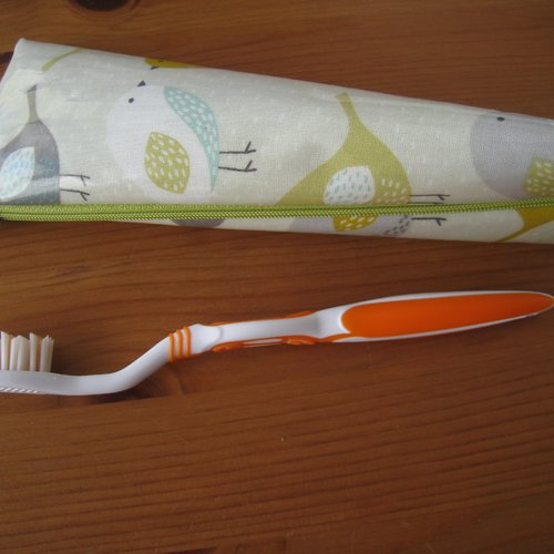 Trousse pour brosse à dents (ou autre : maquillage, crayons, etc) en coton enduit d'inspiration scandinave