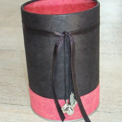 Pot à crayons (n°167) noir & rose intense