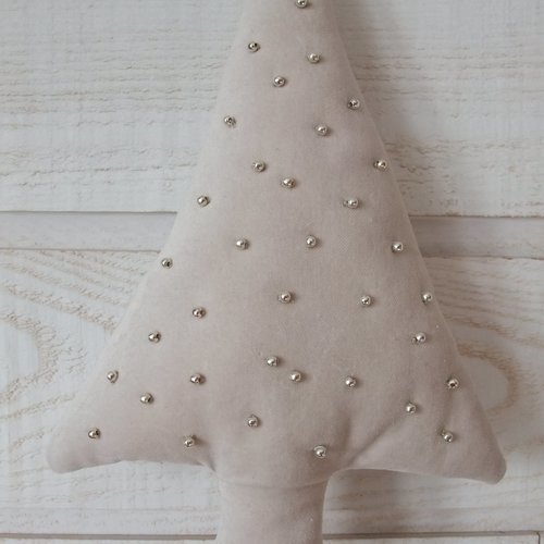 Sapin en velours & perles argentées (n°2)