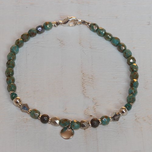 Bracelet perle verte et argentées (n°23)