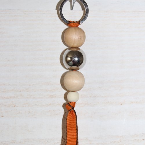 Porte-clés en métal avec incrustation en bois motif ange, métal argenté,  5x4cm | Piccolino