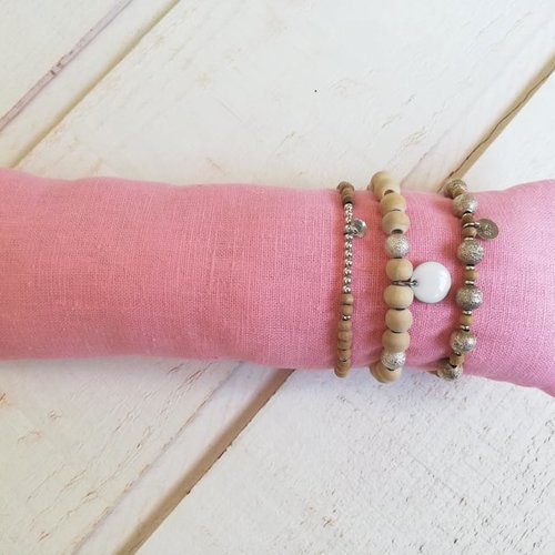 Présentoir à bracelets en lin rose (n°2)