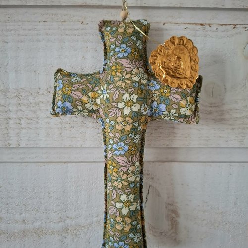 Croix en tissu (n°2)