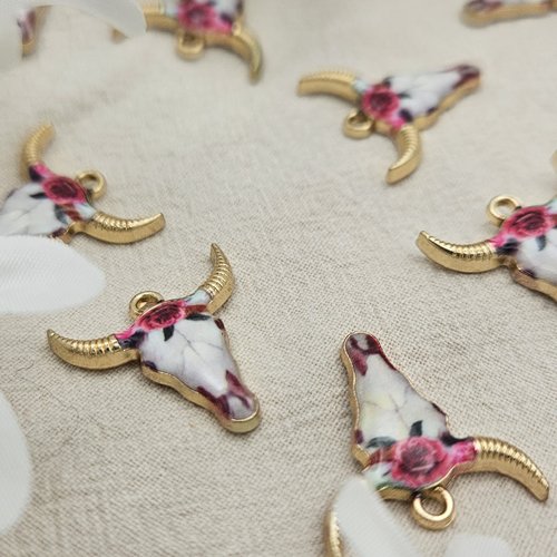 Breloque tête de vache émaillée dorée – multicolore – fourniture bijoux