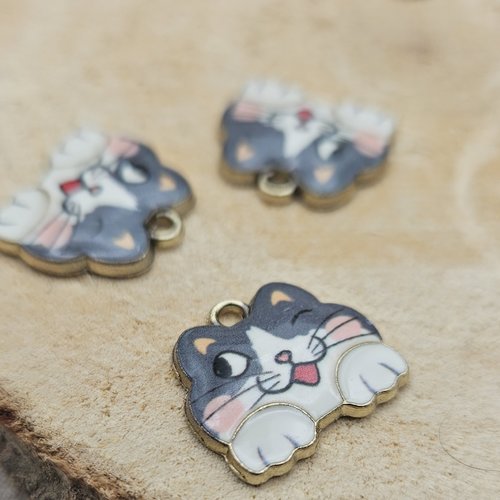 Breloque chat émaillée gris – fourniture bijou – vente à l’unité