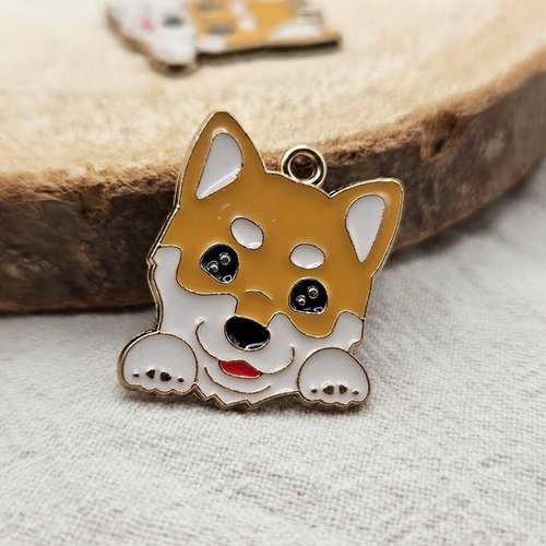 Breloque chien kawaii émaillée marron et blanche – pendentif métal pour création bijoux et accessoires diy
