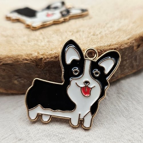Breloque chien noir & blanc émaillée – pendentif kawaii – création bijoux & loisirs créatifs