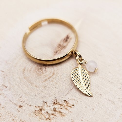 Bague ajustable en pierre de lune