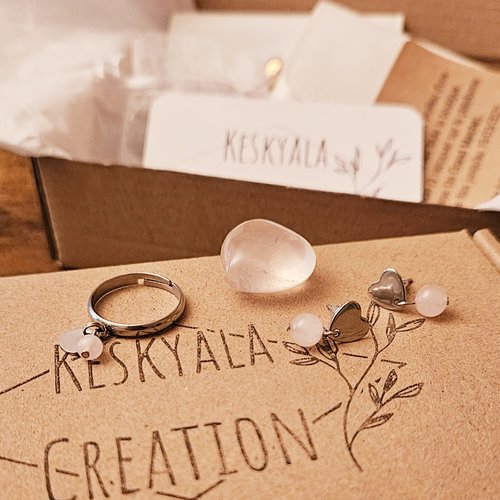 Coffret bijoux de lithothérapie en quartz rose