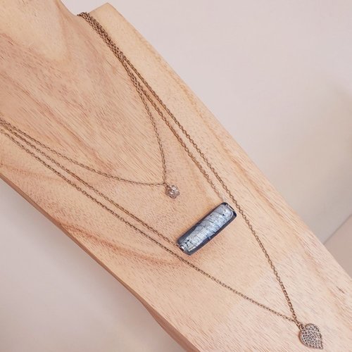 Collier triple rangs