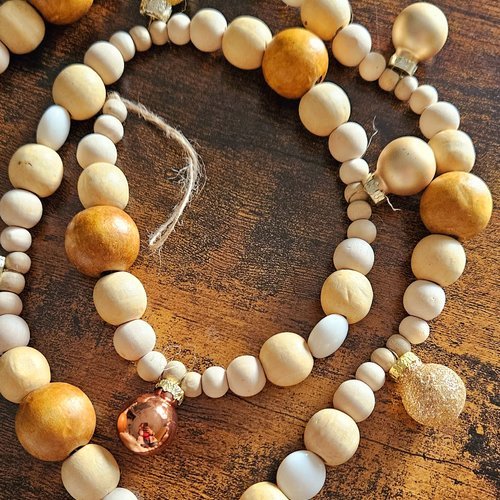 Guirlande de noël naturelle bois & doré – pièce unique