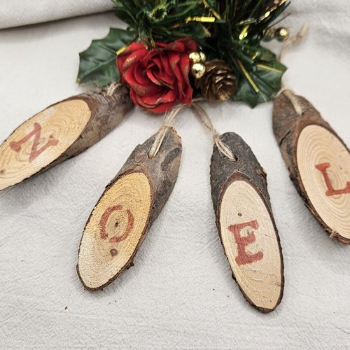 Lot de 4 rondins en bois “noël” – décoration de noël