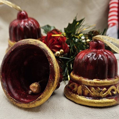 Cloche de noël vintage peinte à la main • rouge profond & doré • décoration rétro upcyclée • pièce unique