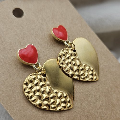 Boucles d’oreilles cœur rouge et cœur doré texturé – édition saint-valentin