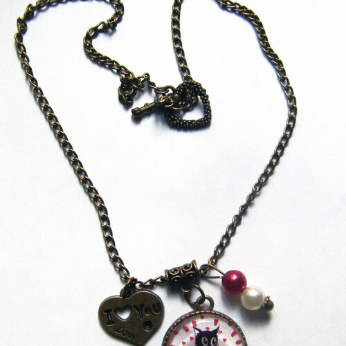 Pendentif cabochon chat noir, cœur rouge