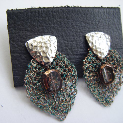 Boucles d'oreilles puces, feuilles d'automne