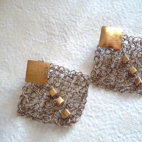 Boucles oreilles carrées cuivre crocheté