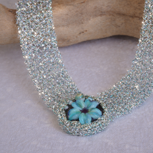 Collier fil de cuivre et perle de verre