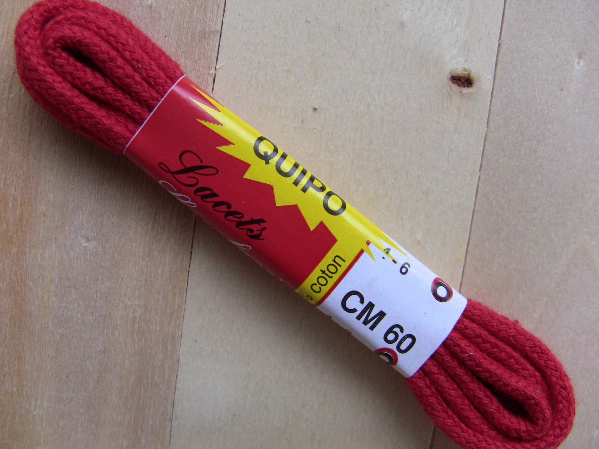 lacet rond rouge