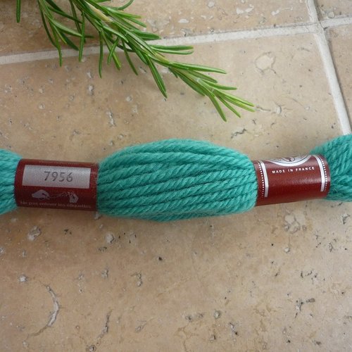 Échevette de laine colbert dmc coloris vert jade 7956
