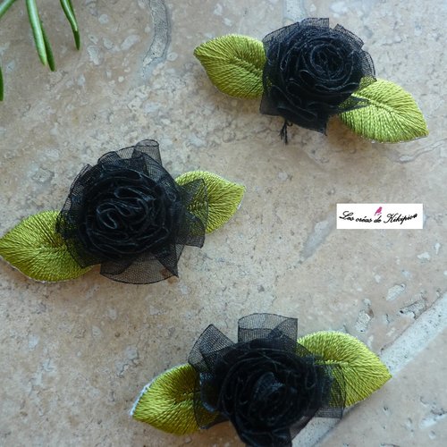 3 fleurs organza noires à coudre
