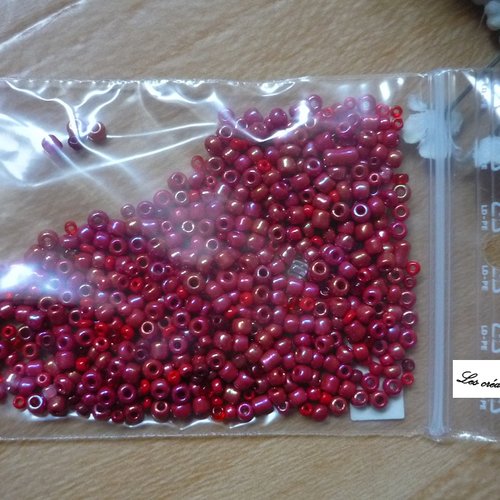 Perles de rocaille rouge brique et rouge14 gr