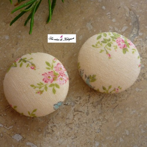 Lot de 2 boutons recouverts de tissu fantaisie de 28mm