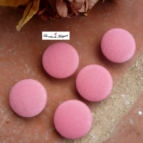 5 boutons recouverts de tissu rose de 20mm
