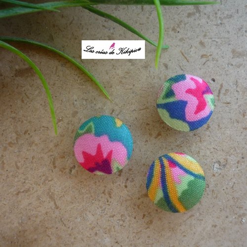 3 boutons recouverts de tissu fantaisie de 14mm