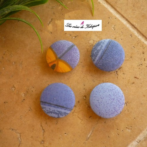 4 boutons recouverts de tissu fantaisie de 24mm