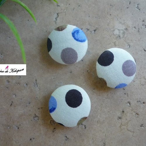 3 boutons recouverts de tissu fantaisie de 22 mm