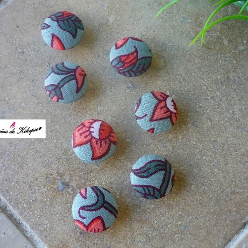 7 boutons recouverts de tissu fantaisie de 18mm