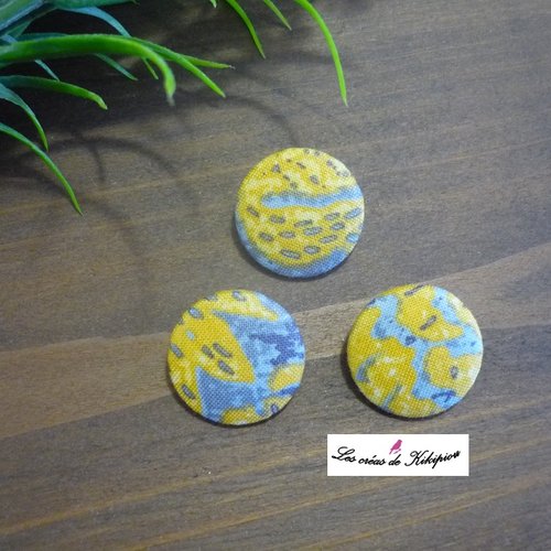 3 boutons recouverts de tissu fantaisie de 24 mm