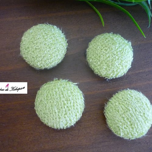 4 boutons recouverts de tissu éponge de bambou verte de 24 mm